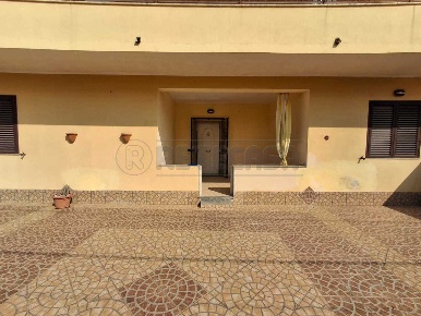 Foto Villa bifamiliare in Via MOZIA, Siracusa Pizzuta di 170 m² in vendita