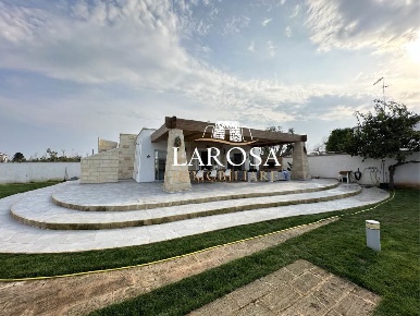 Foto Villa unifamiliare a Melendugno di 105 m² con 6 locali in vendita