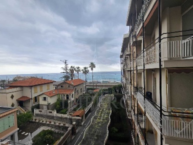 Foto Appartamento in Via Vittorio Emanuele II 321, Bordighera Centro