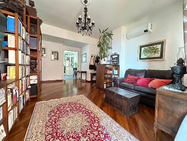 Foto Appartamento a Recco di 89 m² con 7 locali in vendita