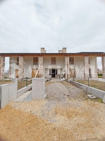 Foto Villa a schiera a Motta di Livenza Centro di 160 m² con 7 locali