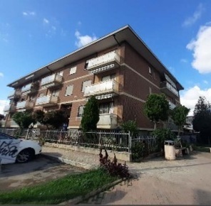 Foto Appartamento in Via Principe Amedeo 26, Santena di 142 m² con 6 locali