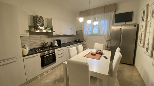 Foto Appartamento in Via Ameglia, Arcola Romito Magra di 93 m² con 4 locali