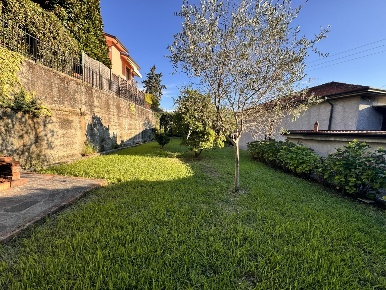 Foto Villa singola a Santo Stefano di Magra di 120 m² con 6 locali