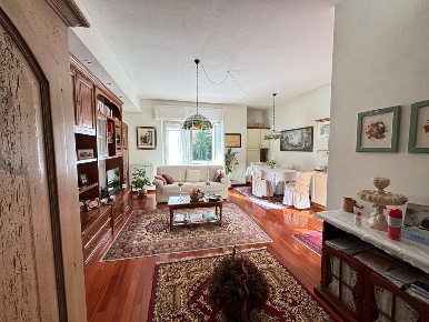 Foto Appartamento a Lerici di 80 m² con 4 locali in vendita