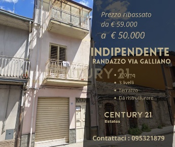 Foto Villa singola in Via Galliano 209, Randazzo Centro di 160 m²