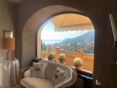 Foto Villa unifamiliare in Via Adelasia, Alassio in vendita