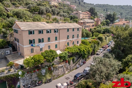 Foto Appartamento in Via Luigi Cremona, Genova Sant'Ilario di 61 m²