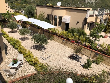 Foto Villa unifamiliare in Via Roma 21, Taormina Centro di 700 m²