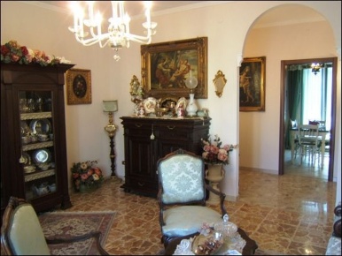Foto Appartamento a Santo Stefano di Magra Centro di 100 m² con 5 locali