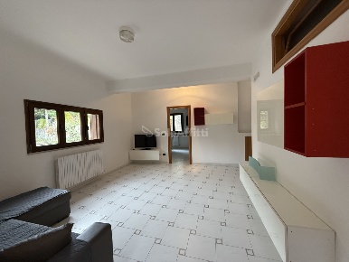 Foto Appartamento in Via Rifreddo 300, Potenza di 103 m² con 4 locali