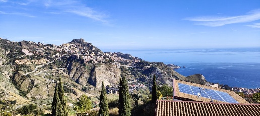 Foto Villa unifamiliare in c.da mastrissa snc, Taormina di 250 m²
