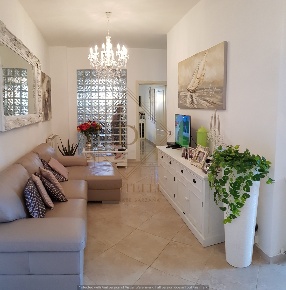 Foto Appartamento in Via Ameglia, Arcola Romito Magra di 93 m² con 4 locali