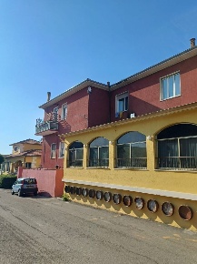 Foto Appartamento a Medesano di 97 m² con 5 locali in vendita