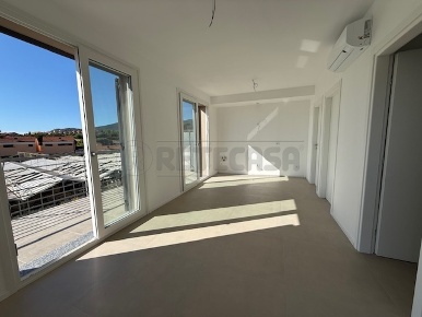Foto Appartamento in Via Bulasce 45, Loano Centro di 64 m² con 4 locali