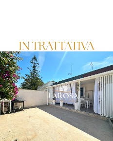 Foto Villa bifamiliare a Melendugno Torre Saracena di 60 m² con 4 locali