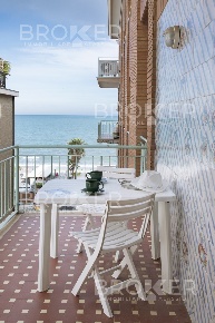 Foto Appartamento in Via Don Aurelio Piccagli 12, Alassio in vendita