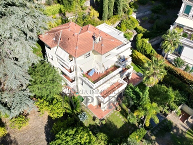 Foto Appartamento in Via Romana 88, Bordighera Centro di 161 m² in vendita