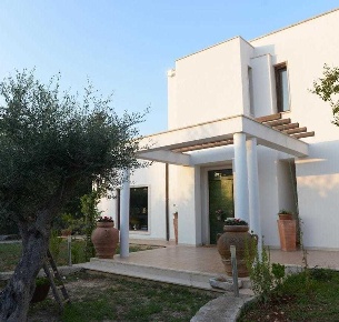 Foto Villa unifamiliare in Via Angelo Turi, Alberobello di 360 m²
