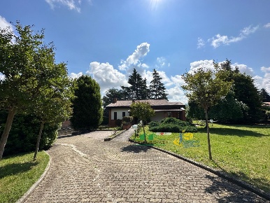 Foto Villa unifamiliare in Via Mascagni 6, Langhirano Centro di 360 m²