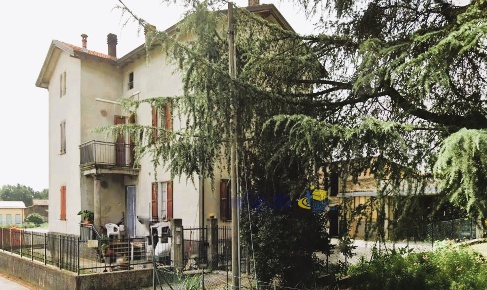 Foto Villa bifamiliare in VIA PEDEMONTANA 50, Traversetolo di 300 m²