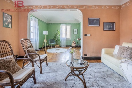 Foto Appartamento in Piazza dell'Olmo, Boves Centro di 140 m² con 6 locali