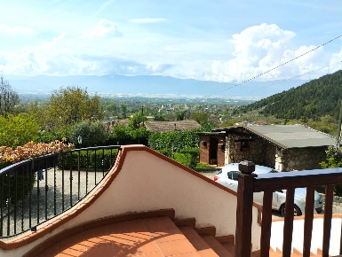 Foto Villa bifamiliare in Via BORGO BUSSI 38, Celano Centro di 200 m²