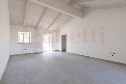 Foto Appartamento in Strada Provinciale Gassino Torinese 49, di 73 m²
