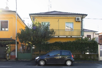 Foto Appartamento in Via Cavour 146, Senago di 83 m² con 3 locali