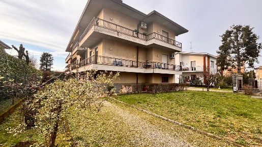 Foto Appartamento in Via Vallescuropasso 3, Broni in vendita