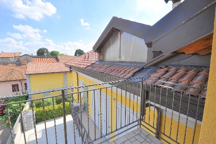 Foto Appartamento a Magnago Centro di 300 m² con 9 locali in vendita