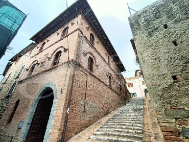Foto Villa unifamiliare in Via GIOVANNI VITALINI 9, Deruta Centro di 209 m²