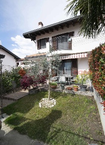 Foto Villa a schiera in Via Bramante 13, Magnago Centro di 110 m²