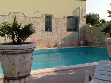 Foto Villa unifamiliare in Contrada Santeramo snc, Villa Castelli di 110 m²