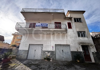Foto Villa unifamiliare in Via VIA TENENTE ALFONSO FARINA 14, Pellezzano