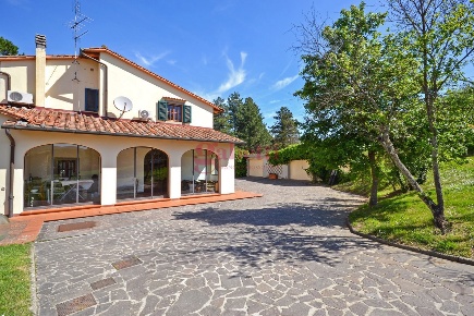 Foto Villa unifamiliare in Colle Barucci, Barberino di Mugello in vendita