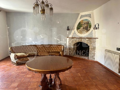 Foto Appartamento in Aldo Manunzio, Sermoneta Centro di 200 m² con 5 locali