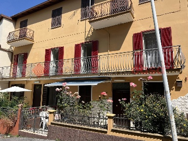 Foto Appartamento in Via de Medici 9, Fiuggi di 110 m² con 4 locali