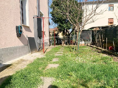 Foto Appartamento in via king, San Giustino di 150 m² con 8 locali