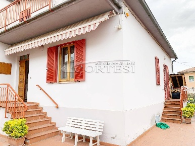 Foto Appartamento in viale nardi, San Giustino di 140 m² con 6 locali