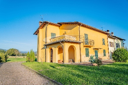 Foto Appartamento in Loc Fiscale, San Giustino di 150 m² con 8 locali