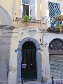 Foto Appartamento in Via Bausan, Napoli Chiaia di 40 m² con 1 locali
