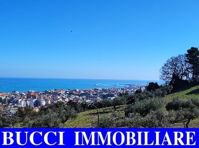 Foto Villa singola in Strada Zanni, Pescara di 340 m² con 6 locali