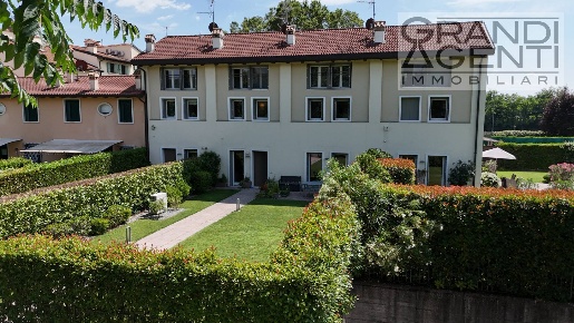 Foto Villa a schiera in Lungadige Attiraglio, Verona in vendita
