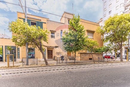 Foto Appartamento in Viale Italia 36, Sassari Porcellana di 593 m²