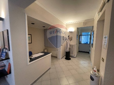 Foto Appartamento in Via Marchese Di Villabianca, Palermo di 111 m²