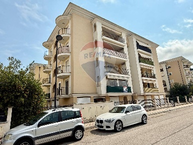 Foto Appartamento in Via Fosso Foreste, Montesilvano Centro di 80 m²