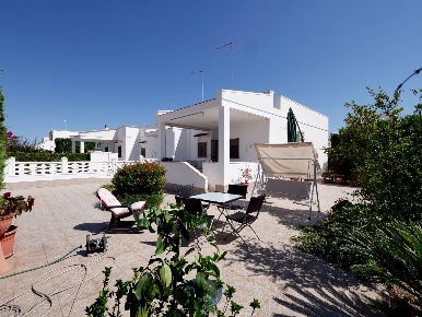 Foto Villa a schiera in Via Lisbona, Carovigno Pantanagianni Pezze Morelli
