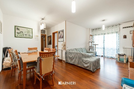 Foto Appartamento in via sgambati 7, Latina Q4 di 80 m² con 6 locali