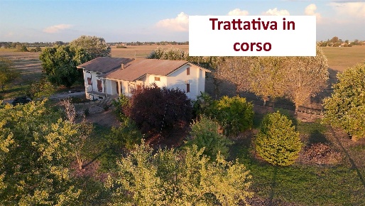 Foto Villa unifamiliare a San Felice sul Panaro Centro di 340 m² in vendita